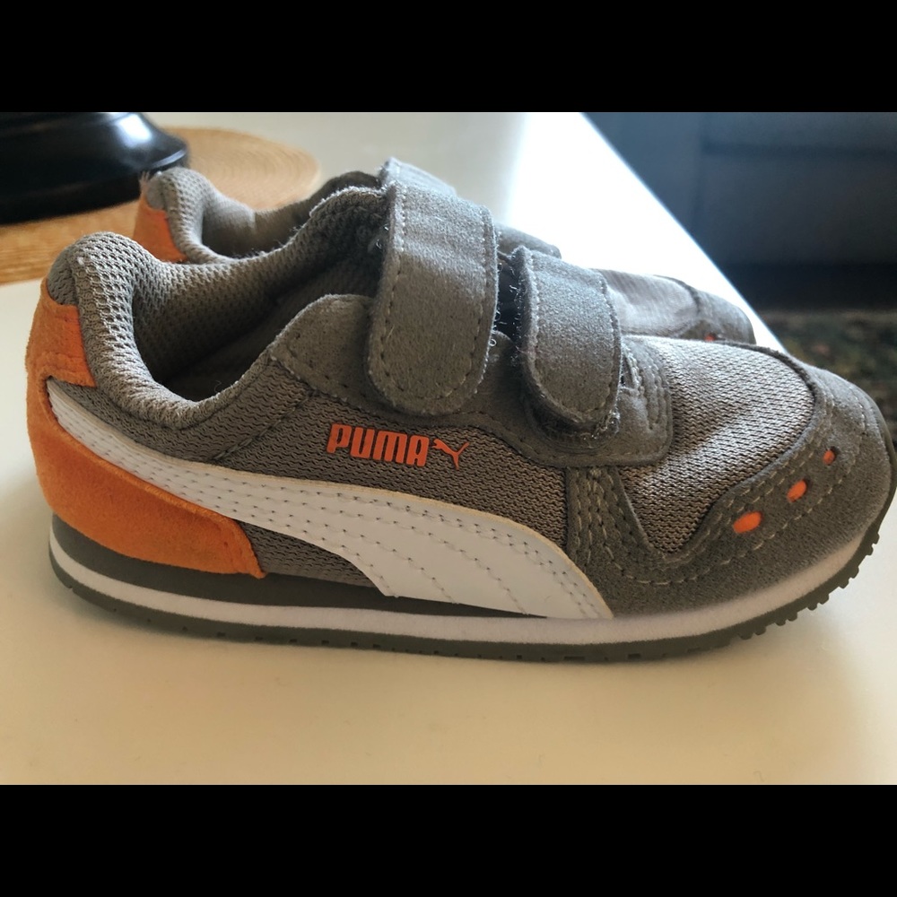 Puma Toddler boy size 9c like new!